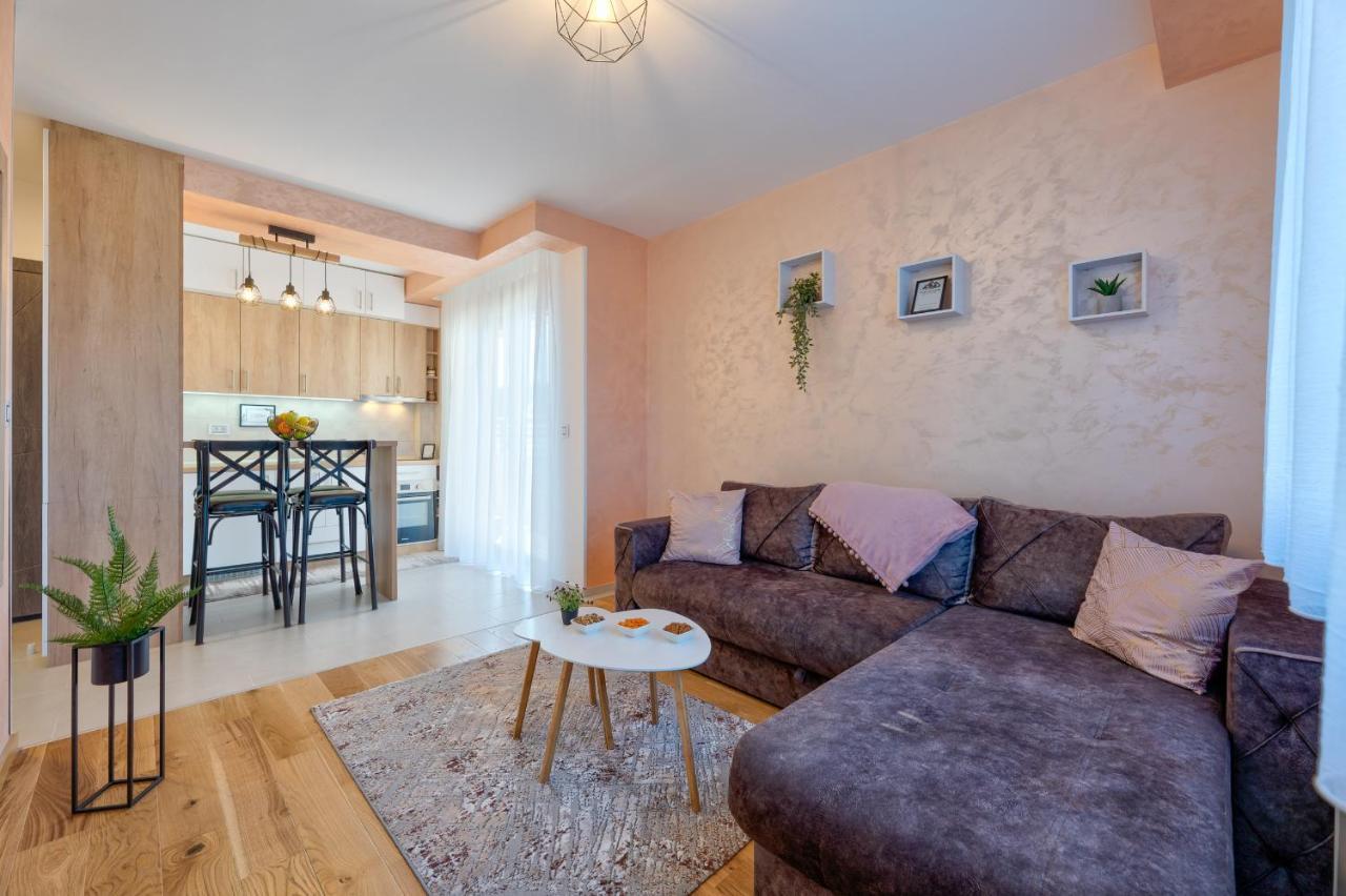 Apartment Stefan In Vila Katalina Lux ซลาตีบอร์ ภายนอก รูปภาพ