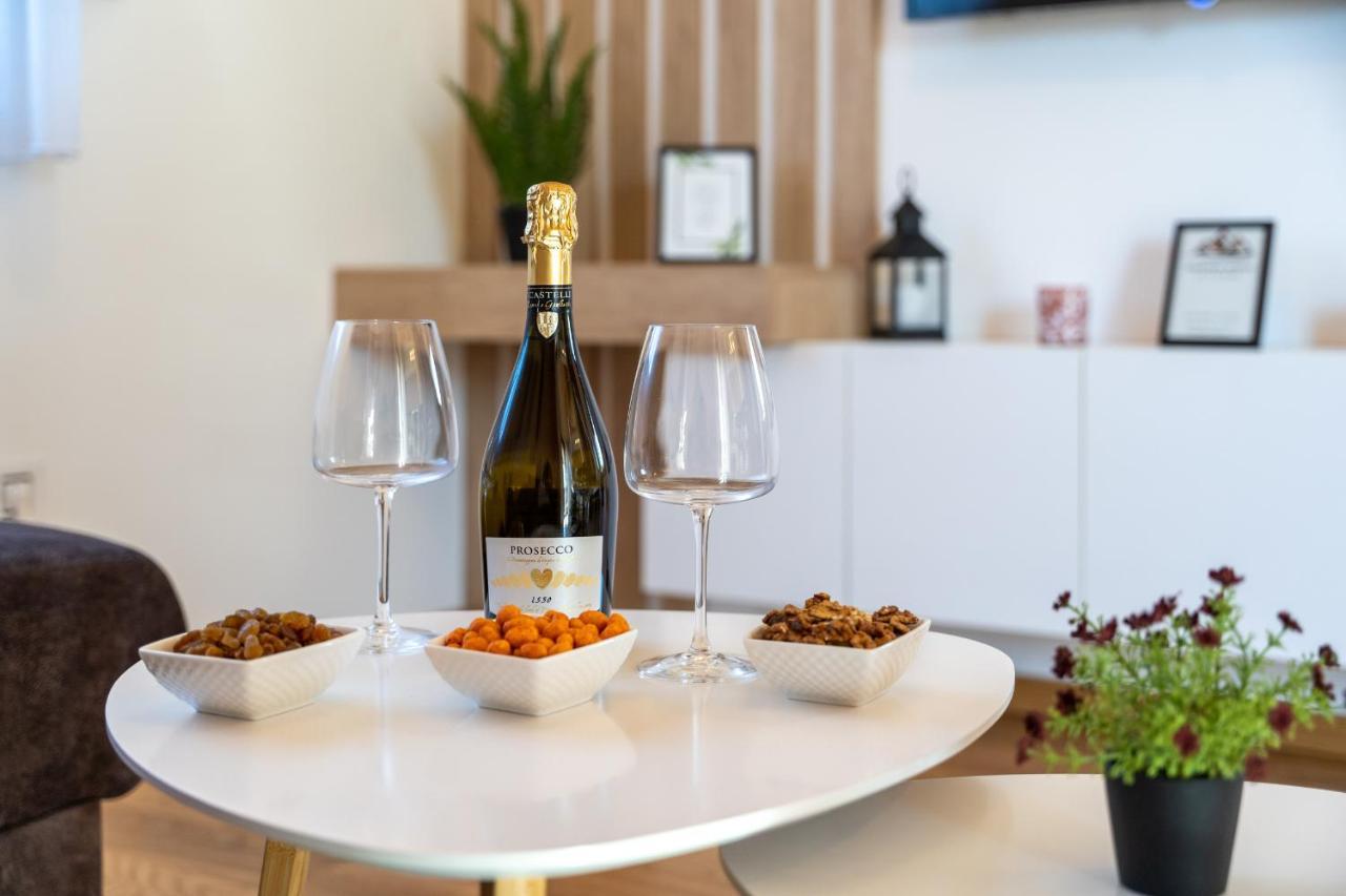 Apartment Stefan In Vila Katalina Lux ซลาตีบอร์ ภายนอก รูปภาพ