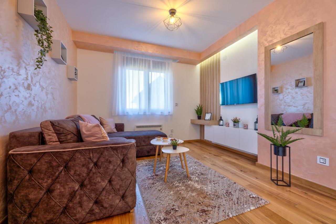 Apartment Stefan In Vila Katalina Lux ซลาตีบอร์ ภายนอก รูปภาพ