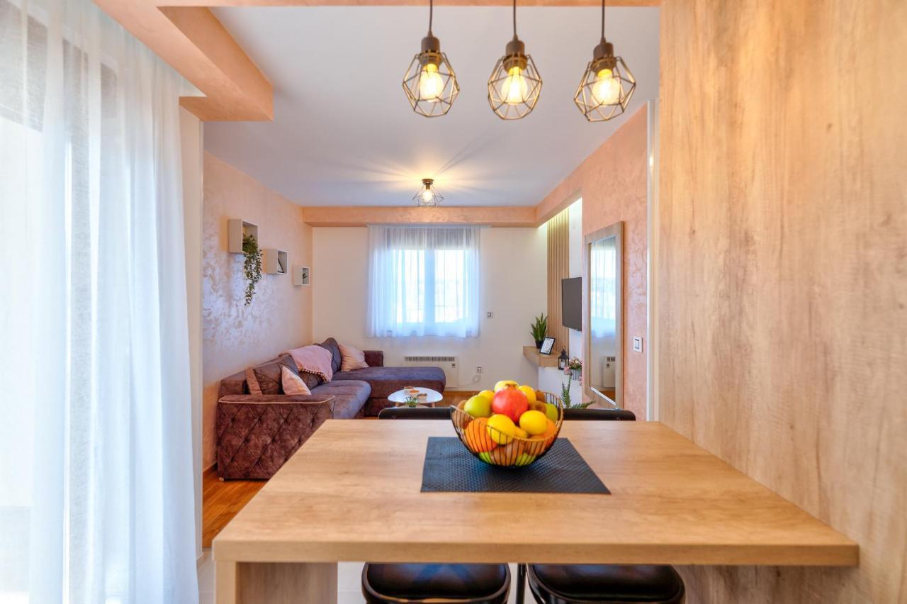 Apartment Stefan In Vila Katalina Lux ซลาตีบอร์ ภายนอก รูปภาพ