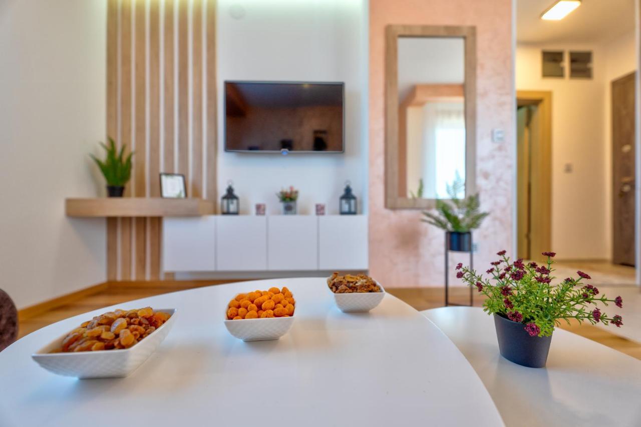 Apartment Stefan In Vila Katalina Lux ซลาตีบอร์ ภายนอก รูปภาพ