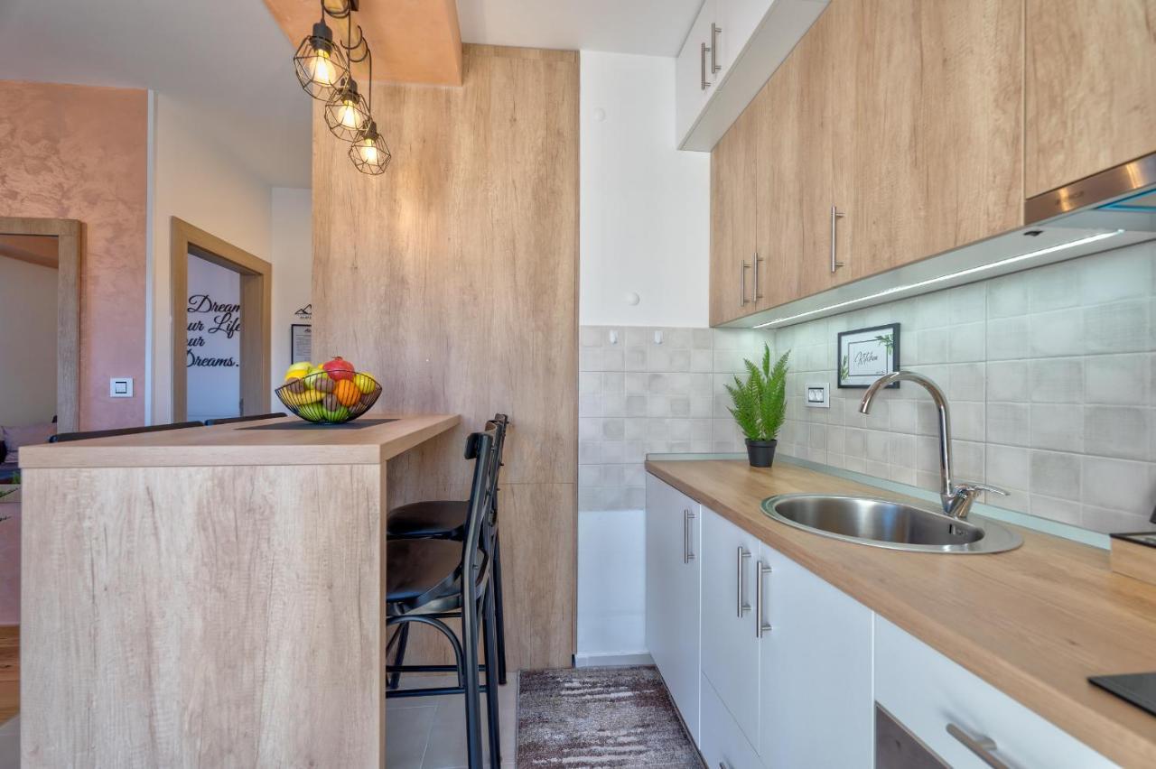 Apartment Stefan In Vila Katalina Lux ซลาตีบอร์ ภายนอก รูปภาพ